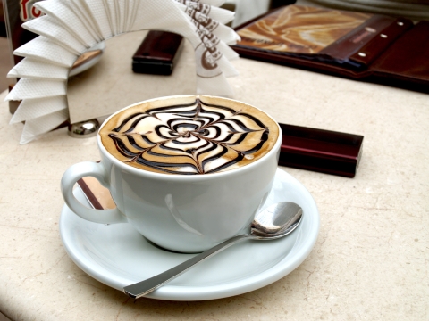 MAŁA  CZARNA - kawowe inspiracje - cappuccino.jpg
