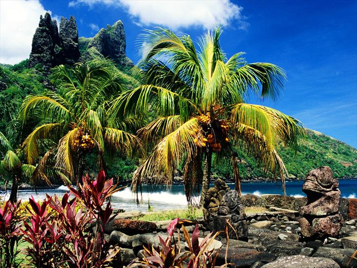 Krajobrazy - The Hatiheu Beachfront on Nuku Hiva, Marquesas Islands, French Polynesia.jpg