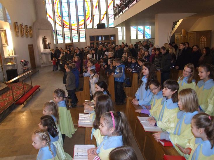 2012 12 09 Niedzielna Msza św. rekolekcje, mały koncercik ku czci św. Mikołaja - DSCF0807.JPG