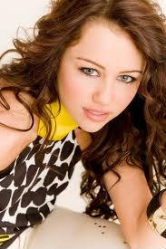 Miley Cyrus - 4a4220fe20.jpeg